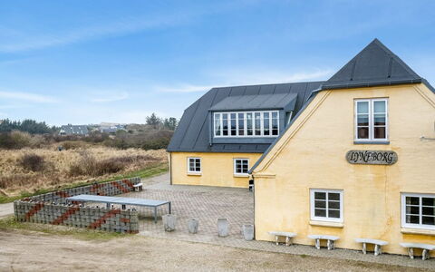 Nafne - 1.2Km from the Sea: Tag, Hus, Hjem, Sommerhus, Dør, Sidespor, Dæk, Veranda, Planke, Hårdttræ