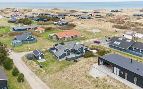 Dolores - 200M from the Sea: Sommerhus, Skur, Hytte, Stuehus, Prærie, Hytte, Lade, Bjælkehytte, Garden Bygninger