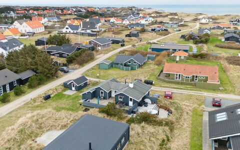 Dolores - 200M from the Sea: Sommerhus, Skur, Hytte, Stuehus, Prærie, Hytte, Lade, Bjælkehytte, Garden Bygninger