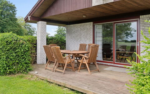 Sebine - 800M from the Sea: Tag, Hus, Hjem, Sommerhus, Dør, Sidespor, Dæk, Veranda, Planke, Hårdttræ