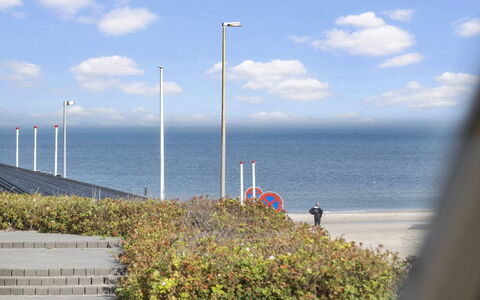 Edin - 100M from the Sea: Himmel, Blå, Horisont, Hav, Kyst, Coastal Og Oceaniske Landskabsformer, Ocean, Sky, Kyst, Strand