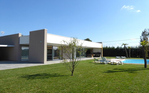 Stima Home, Padova, Pool, Ac: Arkitektur, Hjem, Land Lot, Skygge, Beton, Landscaping, Estate, Gård, Have, Lawn