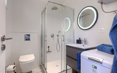 Acqua e Sale: Spejl, Sanitærarmatur, Håndvask, Purple, Tap, Badeværelse, Indretning, Cabinetry