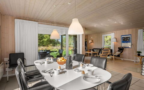 Dix - 900M from the Sea: Tag, Hus, Hjem, Sommerhus, Dør, Sidespor, Dæk, Veranda, Planke, Hårdttræ