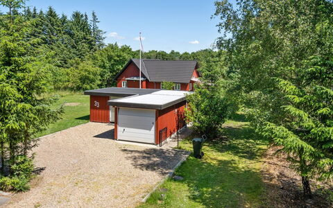 Soile - 12Km from the Sea: Hus, Hjem, Tag, Boligområde, Sommerhus, Estate, Stuehus, Lawn, Landscaping, Sidespor