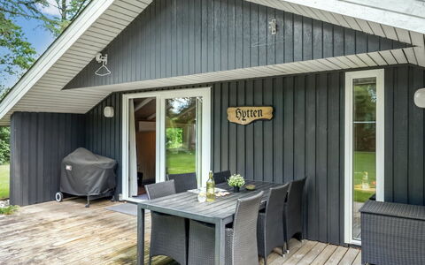 Annaline - 10Km from the Sea: Hjem, Sidespor, Sommerhus, Hårdttræ, Garden Bygninger, Planke, Veranda, Skygge, Bejdse, Gård