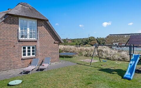 Adia - 300M from the Sea: Sommerhus, Skur, Hytte, Stuehus, Prærie, Hytte, Lade, Bjælkehytte, Garden Bygninger