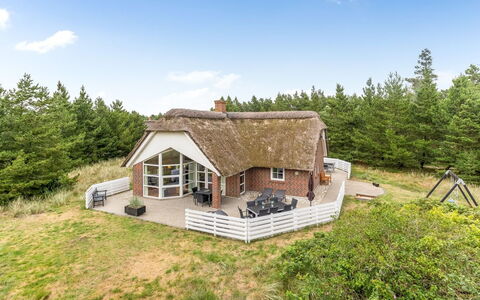 Ronna - 2.2Km from the Sea: Hus, Tag, Hjem, Sommerhus, Skur, Garden Bygninger, Sidespor, Gård, Bjælkehytte, Hytte