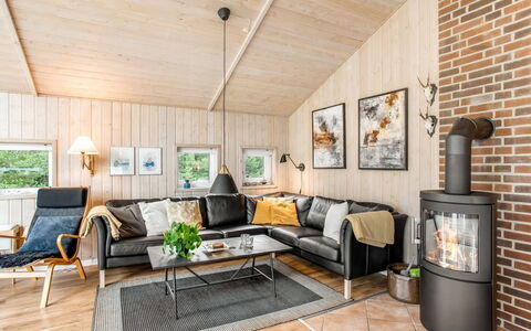 Ronna - 2.2Km from the Sea: Hus, Tag, Hjem, Sommerhus, Skur, Garden Bygninger, Sidespor, Gård, Bjælkehytte, Hytte