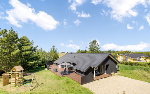 Joseline - 1.8Km from the Sea: Tag, Hus, Hjem, Sommerhus, Dør, Sidespor, Dæk, Veranda, Planke, Hårdttræ