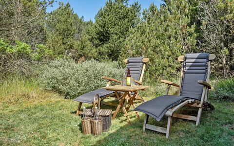 Raili - 1.5Km from the Sea: Daytime, Bygning, Byområde, Hovedstadsområde, City, Lejlighed, Kvarter, Metropolis, Skyscraper
