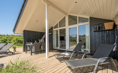 Selima - 300M from the Sea: Træ, Tag, Arkitektur, Hjem, Hus, Sommerhus, Sidespor, Hårdttræ, Hældning, Estate