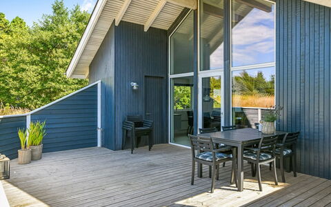 Gundrath - 1.4Km from the Sea: Tag, Hjem, Hus, Sidespor, Sommerhus, Kompositmateriale, Dør, Skydevindue, Estate, Skorsten