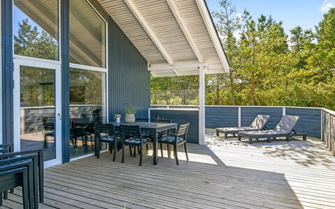 Gundrath - 1.4Km from the Sea: Tag, Hjem, Hus, Sidespor, Sommerhus, Kompositmateriale, Dør, Skydevindue, Estate, Skorsten