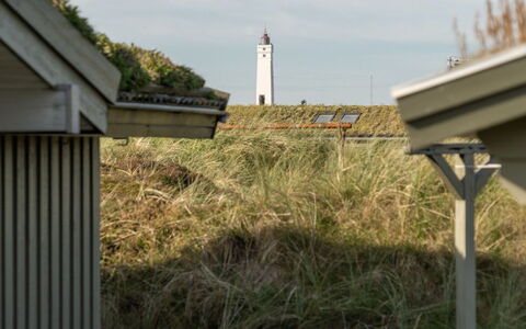 Neja - 400M from the Sea: Træ, Tag, Arkitektur, Hjem, Hus, Sommerhus, Sidespor, Hårdttræ, Hældning, Estate