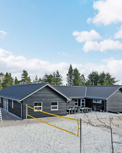 Jeneke - 1.6Km from the Sea