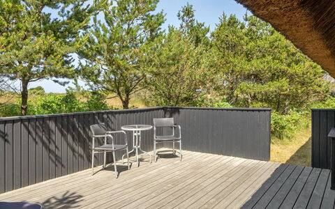 Sine - 500M from the Sea: Hus, Hjem, Tag, Sommerhus, Estate, Landscaping, Garden Bygninger, Sidespor, Stuehus