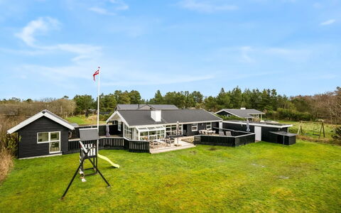 Emilia - 1.8Km from the Sea: Tag, Land Lot, Sommerhus, Stuehus, Mark, Skur, Lade, Estate, Garden Bygninger