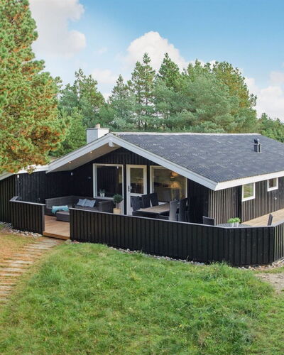Eirik - 2.5Km from the Sea