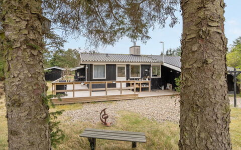 Taneli - 2.2Km from the Sea: Tag, Hjem, Hus, Sidespor, Sommerhus, Kompositmateriale, Dør, Skydevindue, Estate, Skorsten