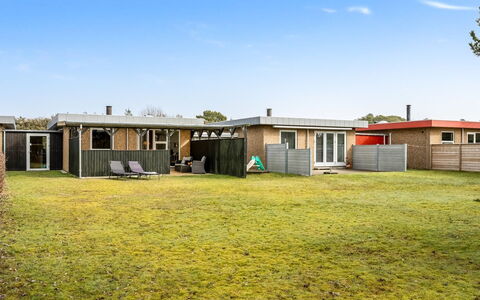 Ragnborg - 900M from the Sea: Land Lot, Tag, Hjem, Almindeligt, Lawn, Sommerhus, Have, Backyard, Gård, Skygge