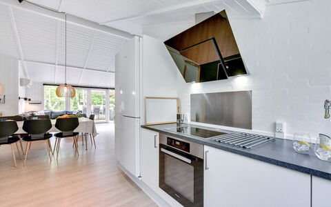 Liviana - from the Sea: Køkken, Indretning, Træ, Gulvbelægning, Loft, Køkken Apparat, Større Bandage, Countertop, Lysarmatur, Belysning