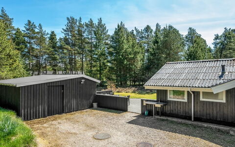Valpuri - 1.3Km to the Fjord: Tag, Hus, Landskab, Hjem, Sommerhus, Land Lot, Landdistrikt, Skur, Garden Bygninger, Sidespor