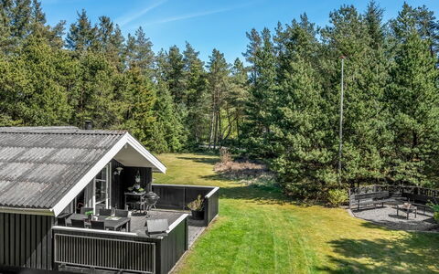 Valpuri - 1.3Km to the Fjord: Hjem, Sommerhus, Land Lot, Garden Bygninger, Have, Landscaping, Lawn, Gård, Skygge, Estate