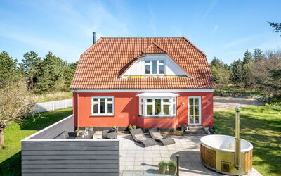 Thorlak - 1Km from the Sea