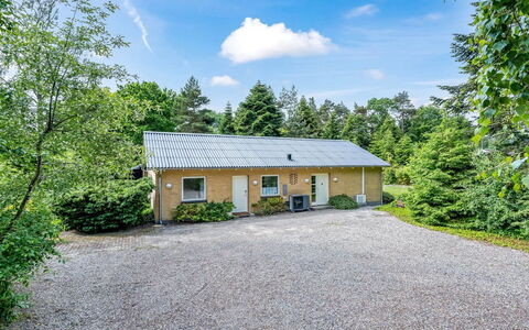 Siggut - 100M from the Sea: Tag, Hus, Hjem, Sommerhus, Dør, Sidespor, Dæk, Veranda, Planke, Hårdttræ