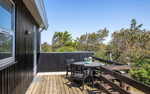 Letje - 500M from the Sea: Træ, Hjem, Veranda, Dæk, Hårdttræ, Tag, Bejdse, Trægulve, Eco Hotel