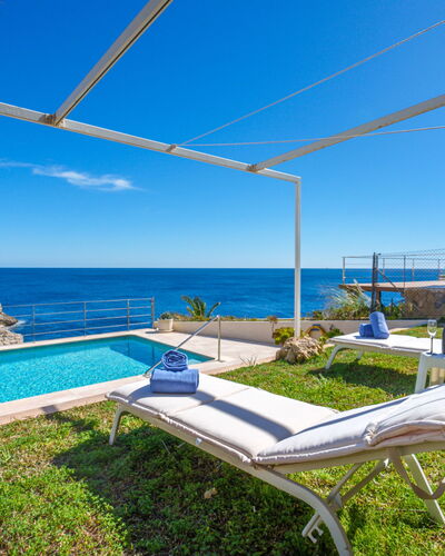 Magrana over the Sea (Private Pool).