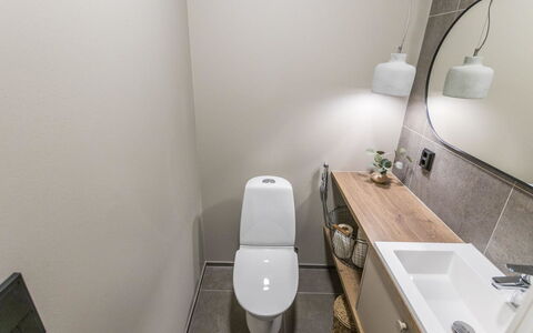 Villa Aava: Svømmepøl, Udvej, Udendørs Møbler, Design, Skygge, Landscaping, Hotel, Water Feature, Eco Hotel