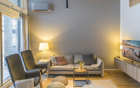 Villa Aava: Møbel, Stol, Udendørs Møbler, Bord, Træ, Udendørs Bord, Køkken & Spisebord, Skygge, Have, Paraply