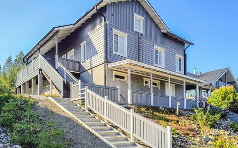 Pikku-Pölly: Møbel, Indretning, Gulvbelægning, Etage, Bord, Loft, Køkken & Spisebord, Belysning, Stol, Hjem