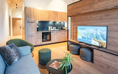Swisspeak Resorts Thyon 4 Vallées 9000.10: Træ, Indretning, Gulvbelægning, Etage, Loft, Værelse, Stue, Trægulve, Bejdse, Hårdttræ