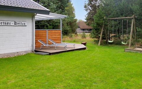 Manko - 1Km from the Sea: Tag, Have, Lawn, Skygge, Sommerhus, Backyard, Garden Bygninger, Gård, Sidespor, Skur