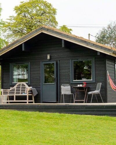 Lodge 6 - Hot Tub Lodge