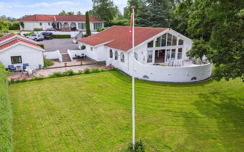 Mikkeline - 575M to the Fjord: Træ, Tag, Arkitektur, Hjem, Hus, Sommerhus, Sidespor, Hårdttræ, Hældning, Estate