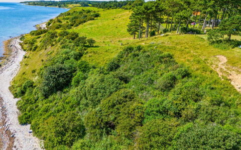 Uschi - 86M from the Sea: Bjergrige Landskabsformer, Bjerg, Bakke, Bjergkæde, Hill Station, Menneskelig Bosættelse, Urban Design, Alps, Dal, Topmøde