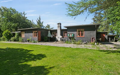 Antonina - 10M from the Sea