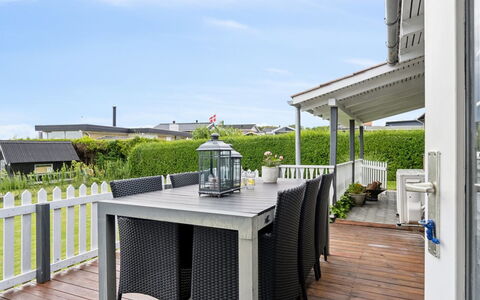 Diddi - 170M from the Sea