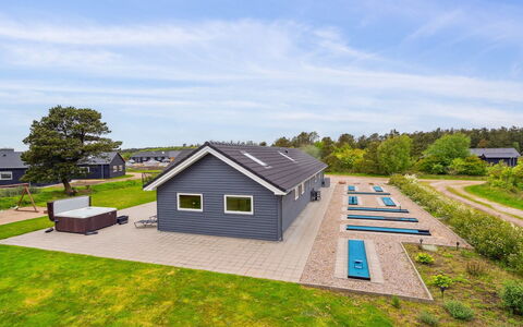 Amai - 4.5Km from the Sea: Vand, Vandressourcer, Krop Af Vand, Rots, Kyst, Naturlige Landskab, Headland, Coastal Og Oceaniske Landskabsformer, Terræn, Promontory