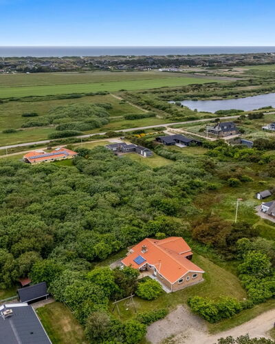 Dorithea - 1.3Km from the Sea