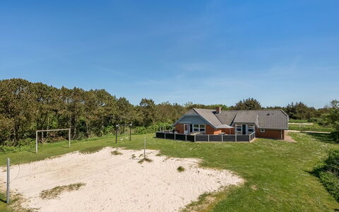 Aage - 1.7Km from the Sea: Sommerhus, Tag, Hjem, Hældning, Hytte, Sidespor