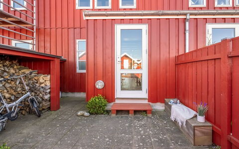 Ethly - 10M from the Sea: Tag, Hjem, Dør, Sommerhus, Skygge, Sidespor, Gård, Estate, Backyard