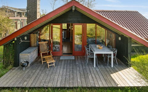 Asel - 25M from the Sea: Tag, Hjem, Dør, Sommerhus, Skygge, Sidespor, Gård, Estate, Backyard