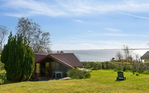 Asel - 25M from the Sea: Tag, Hjem, Dør, Sommerhus, Skygge, Sidespor, Gård, Estate, Backyard