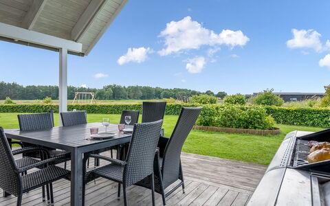 Bernice - 900M from the Sea: Tag, Hus, Hjem, Sommerhus, Dør, Sidespor, Dæk, Veranda, Planke, Hårdttræ