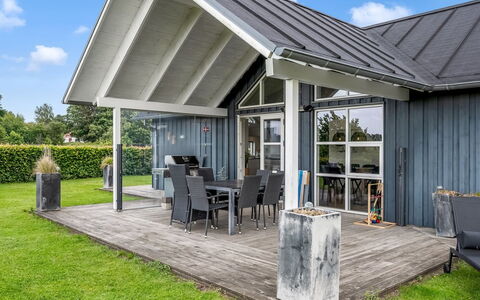 Bernice - 900M from the Sea: Tag, Hus, Hjem, Sommerhus, Dør, Sidespor, Dæk, Veranda, Planke, Hårdttræ